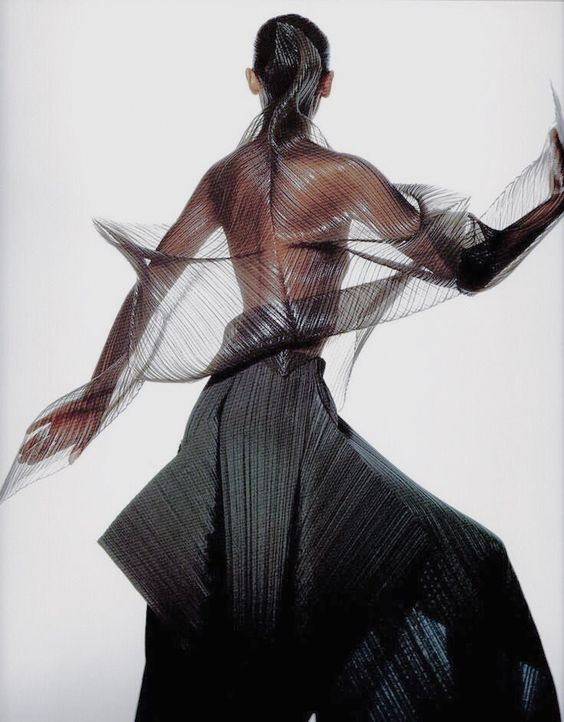 Fashion + mathematics intertwined | Issey Miyake’s legacy - Bubblegum Club