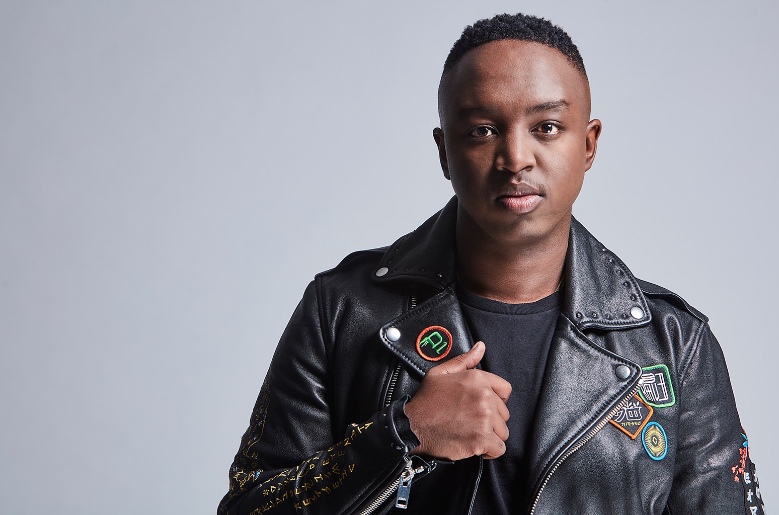 Shimza government entanglements