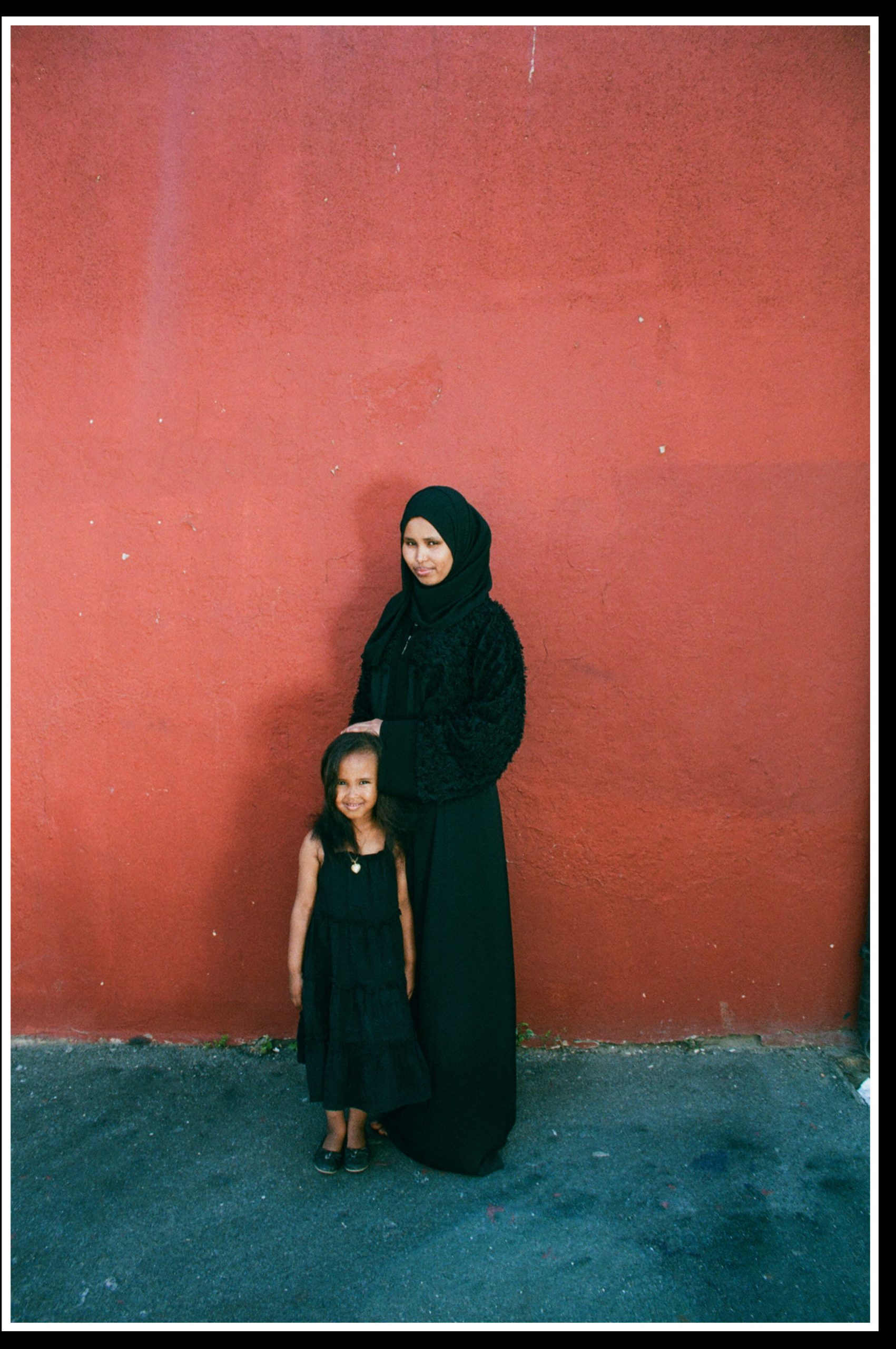 Heaven Lies At Thy Mothers Feet bu Faatimah Allie and Ya’eesh Dollie 10_Hijabi mother in black with young daughter in black