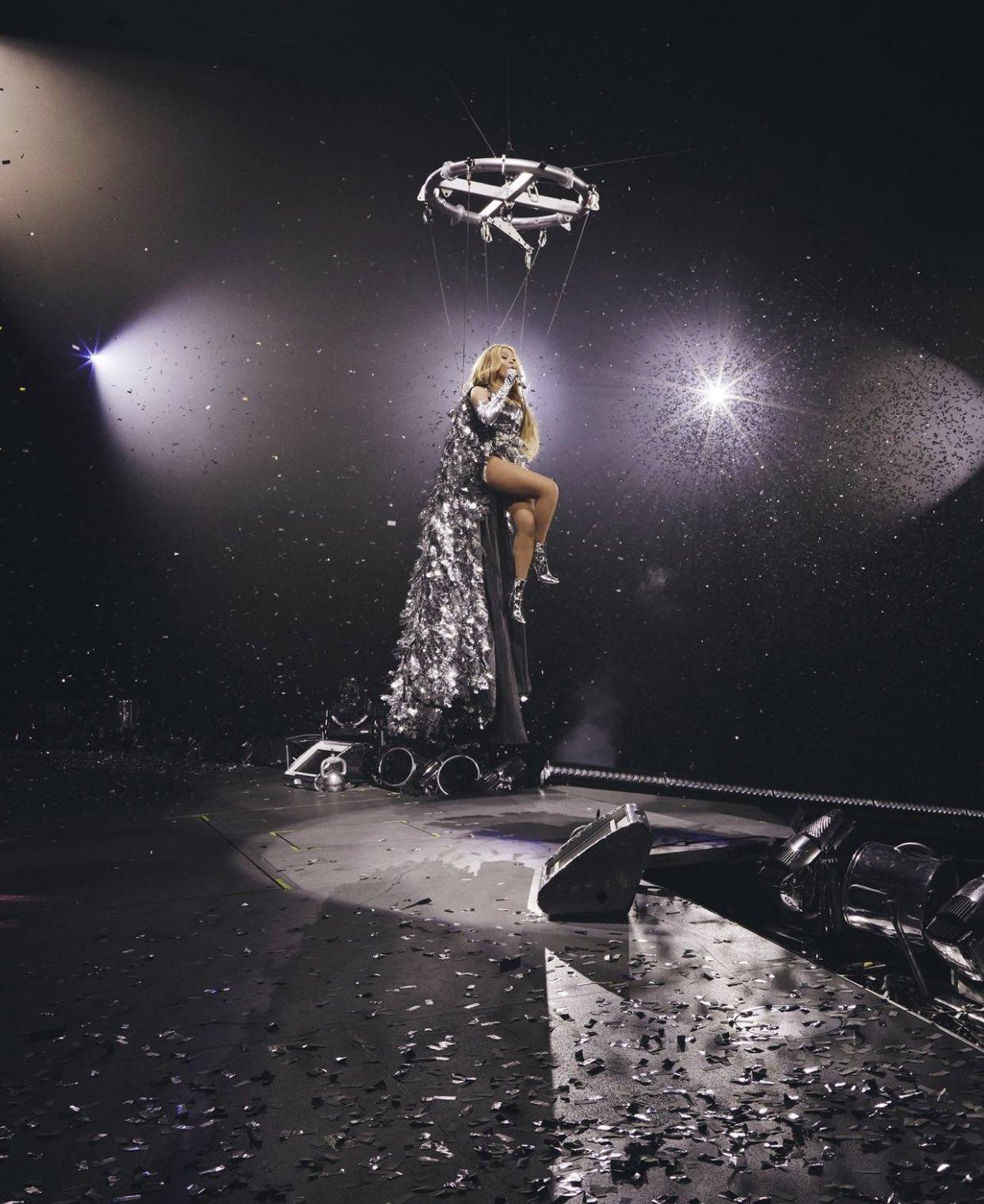 Beyoncé's Renaissance World Tour: A Visual Interplay Between Art History  and Afrofuturism - Bubblegum Club